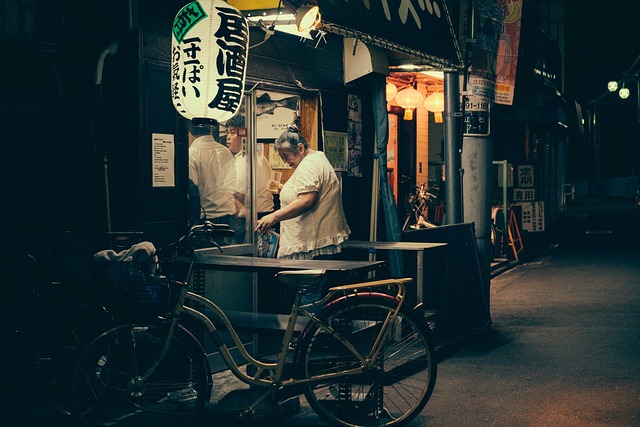 calle para comer en el centro de Tokio